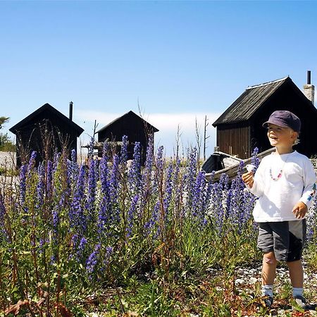 Oestra Flygeln Bunge Vandrarhem Faroesund Exterior foto