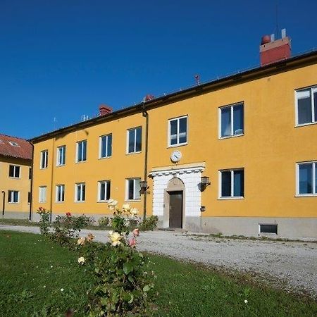Oestra Flygeln Bunge Vandrarhem Faroesund Exterior foto